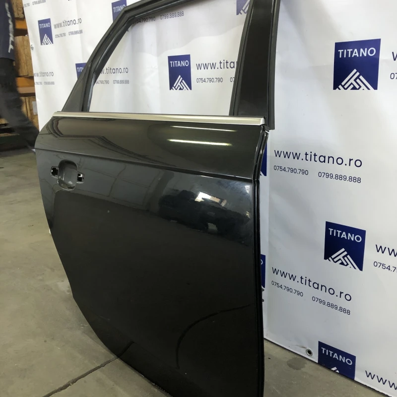 Usa dreapta spate / Audi A4 B8 2013 / Caroserie, oglinzi si faruri