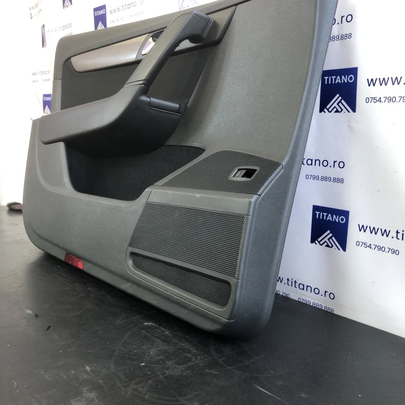 Panou tapiterie usa stanga fata / Volkswagen Passat B7 2012 / Interior