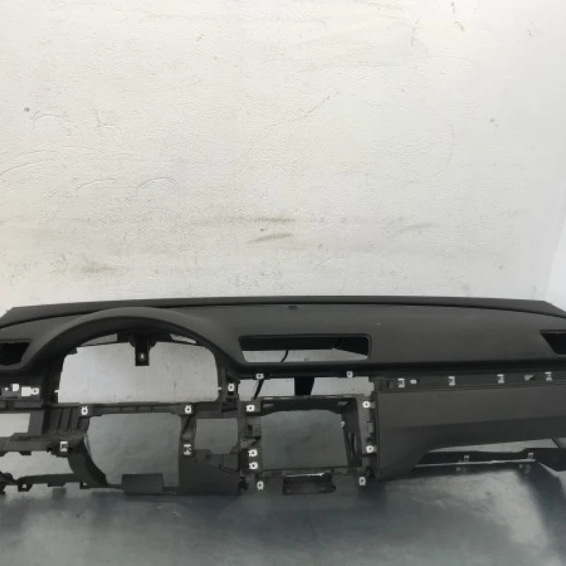 Plansa bord Volkswagen Passat B7 2011