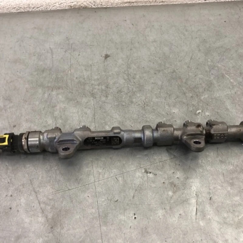 Rampa injectoare cu senzor / Opel Corsa D 2013 / Motor, racire si evacuare