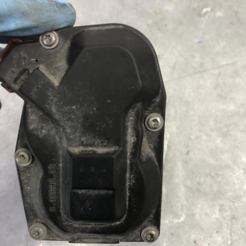 Clapeta de acceleratie / Opel Corsa D 2013 / Motor, racire si evacuare