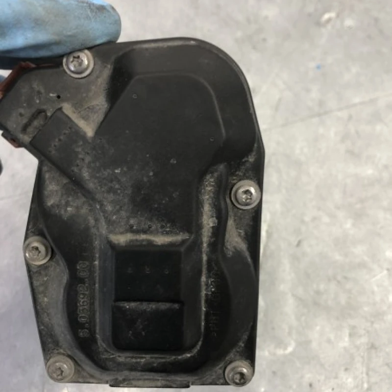 Clapeta de acceleratie / Opel Corsa D 2013 / Motor, racire si evacuare