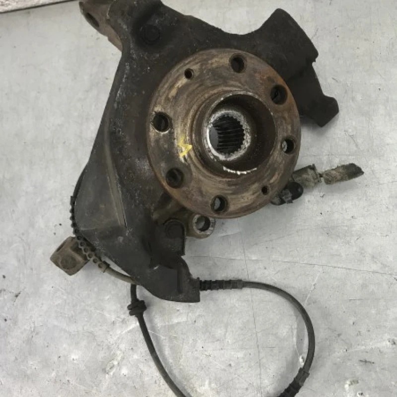 Fuzeta stanga fata / Opel Corsa D 2013 / Directie si suspensie