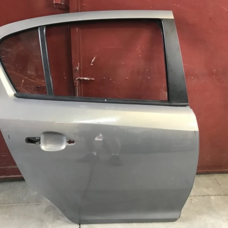 Usa dreapta spate / Opel Corsa D 2013 / Caroserie, oglinzi si faruri