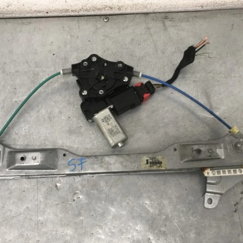 Macara geam stanga fata / Opel Corsa D 2013 / Caroserie, oglinzi si faruri