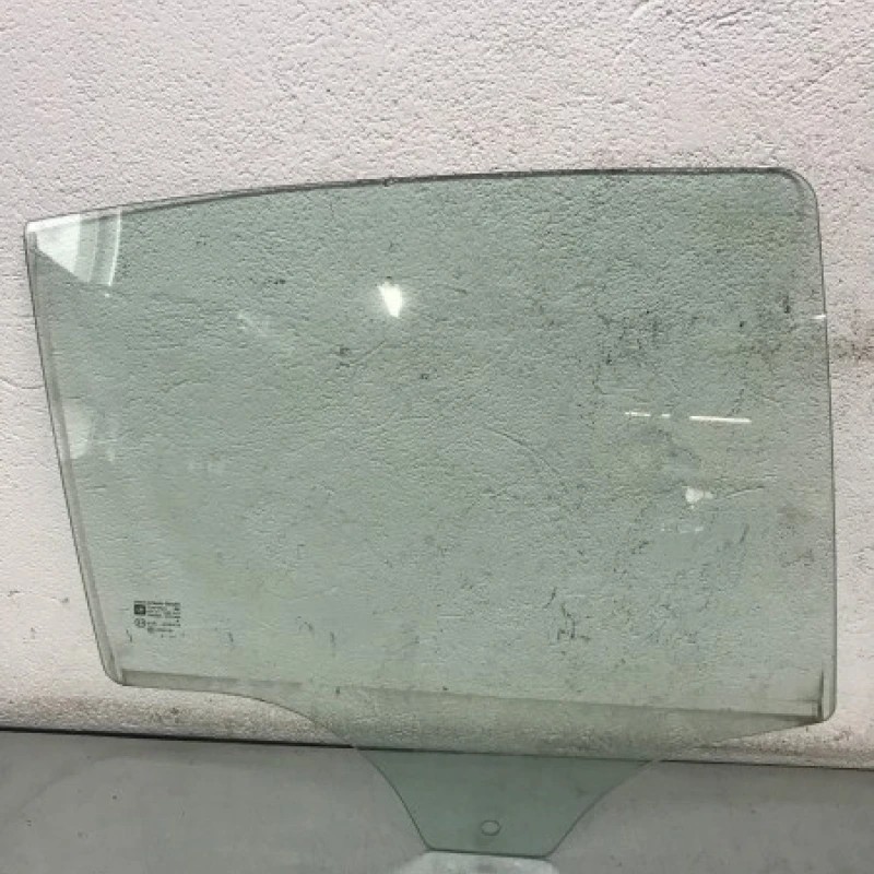 Geam dreapta spate / Opel Corsa D 2013 / Caroserie, oglinzi si faruri