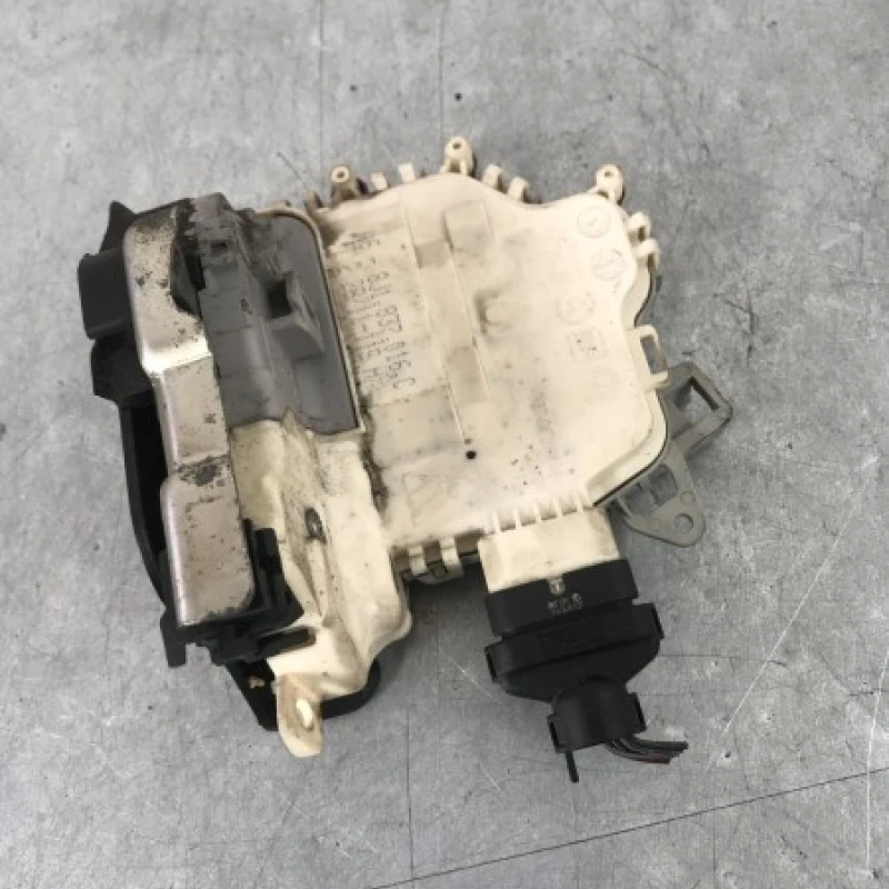 Iala broasca usa dreapta fata Audi 