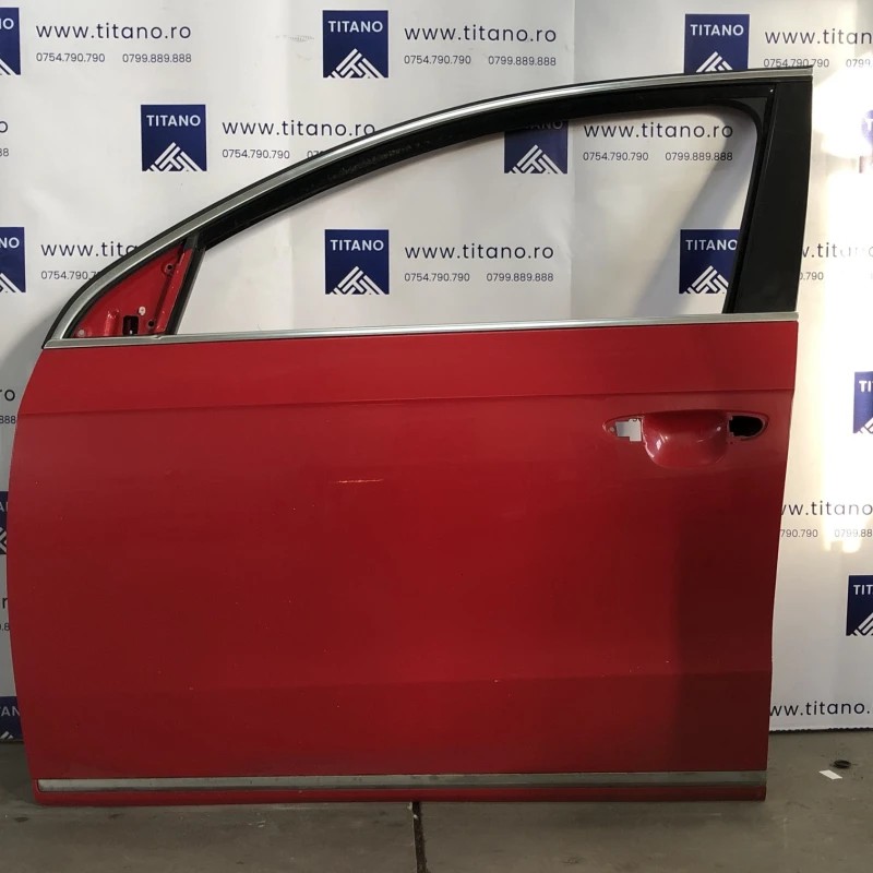 Usa stanga fata / Volkswagen Passat B7 2012 / Caroserie, oglinzi si faruri