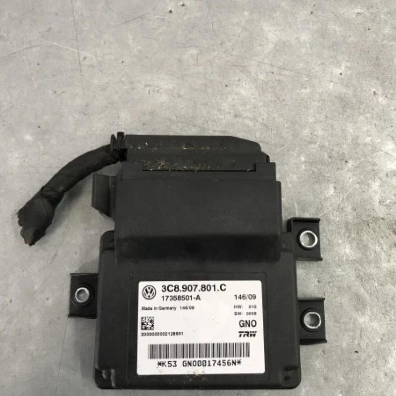 Calculator frana de mana / Volkswagen Passat B6 2010 / Audio si electronice