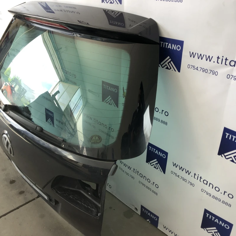 Haion / Volkswagen Passat B7 2013 / Caroserie, oglinzi si faruri