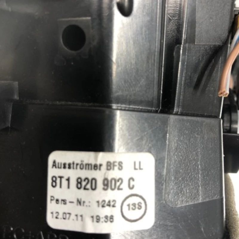 Grila aer bord / Audi A4 B8 2012 / Interior