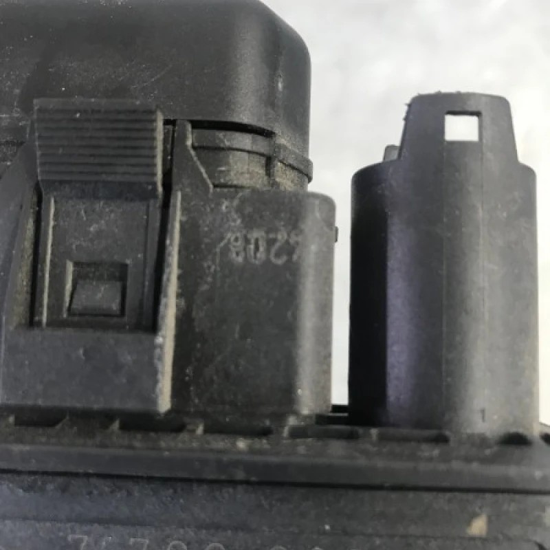 Pompa vacuum / BMW Seria 3 E91 LCI 2009 / Audio si electronice