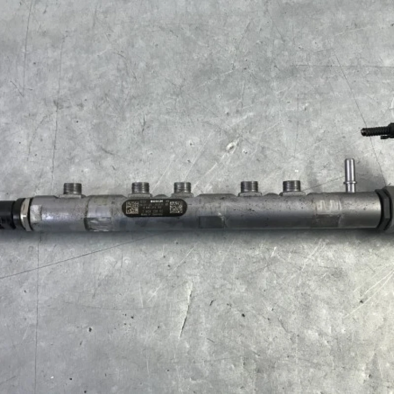 Rampa injectoare cu senzor BMW 