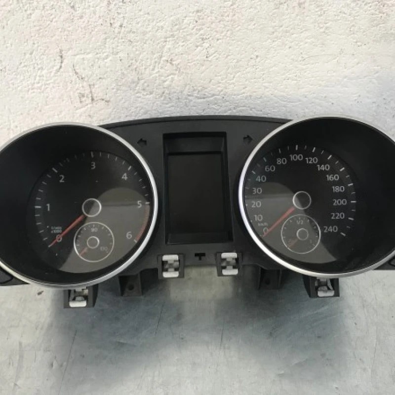 Ceas bord Volkswagen Golf MK6 2010