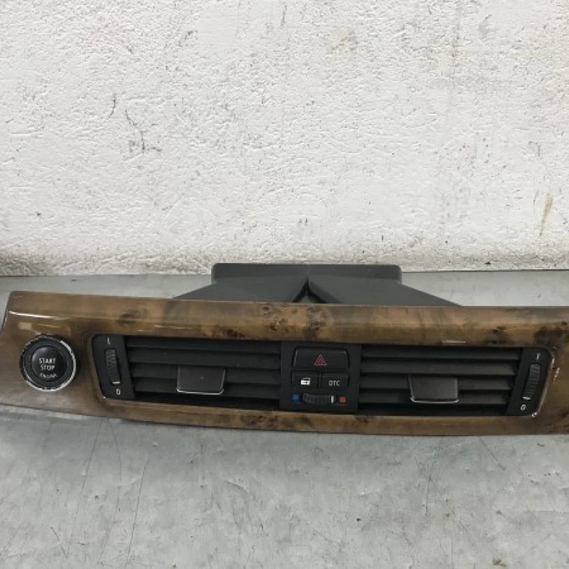 Grila aer bord / BMW Seria 3 E91 LCI 2009 / Interior