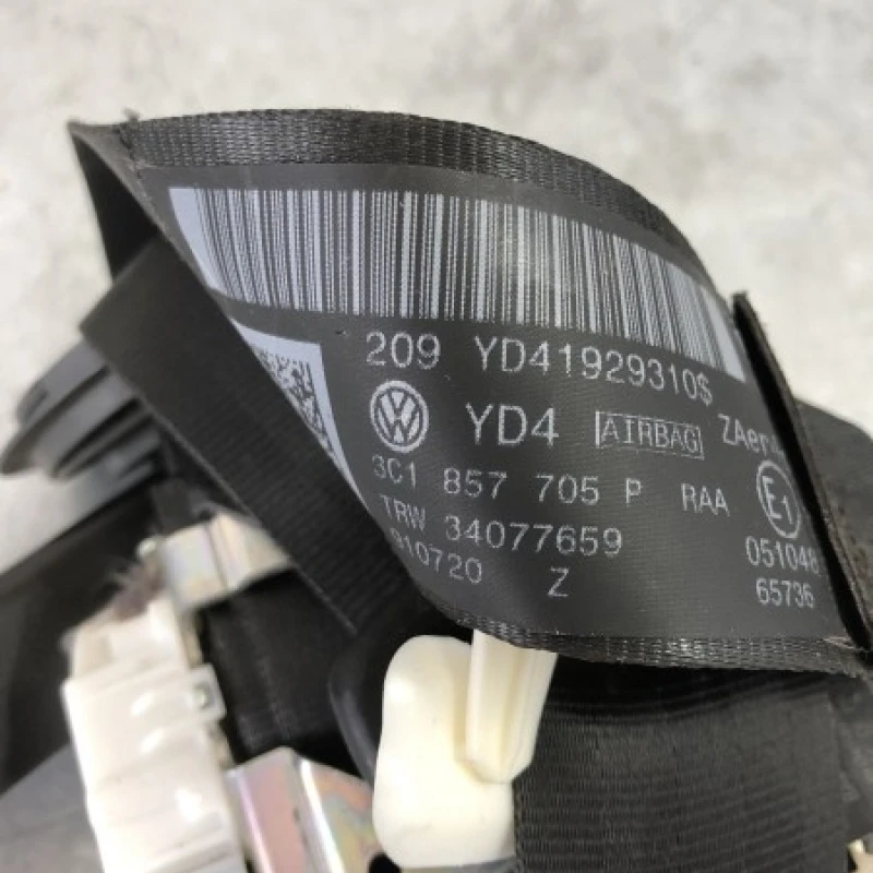 Centura stanga fata / Volkswagen Passat B6 2008 / Interior