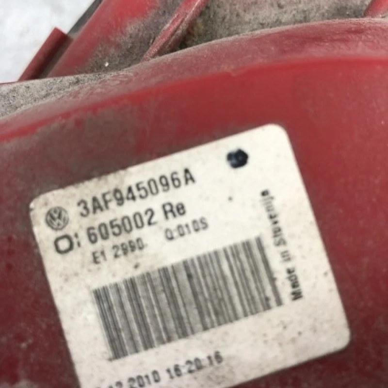 Stop dreapta caroserie / Volkswagen Passat B7 2012 / Caroserie, oglinzi si faruri