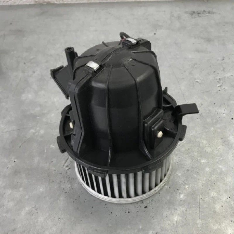 Aeroterma ventilator tulumba aer / Audi A5 8T 2010 / Climatizare