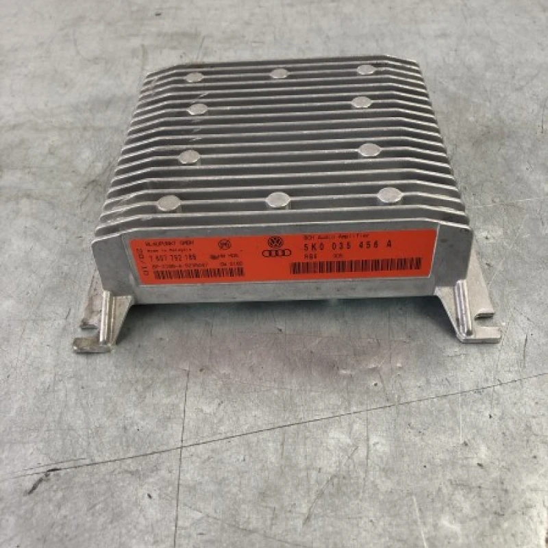 Amplificator audio Audi 