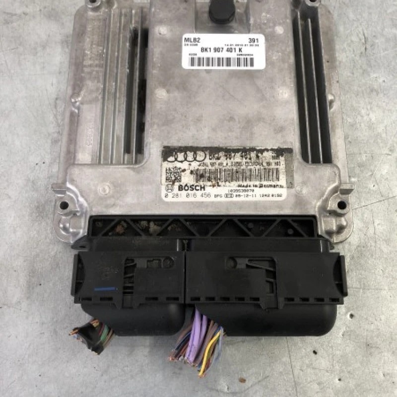 Calculator motor ecu Audi A5 8T 2010