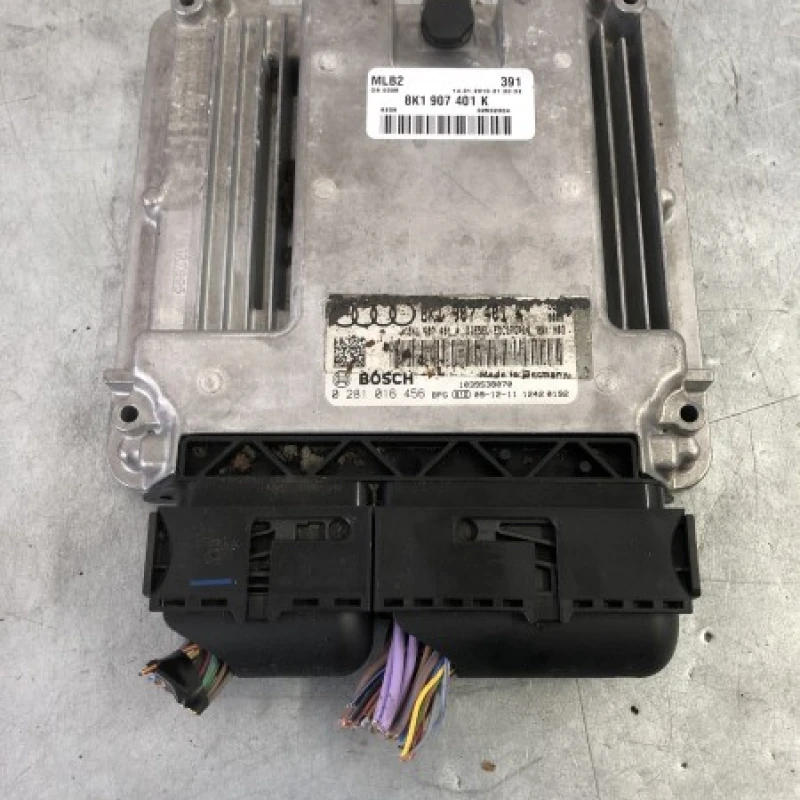 Calculator motor ecu Audi 
