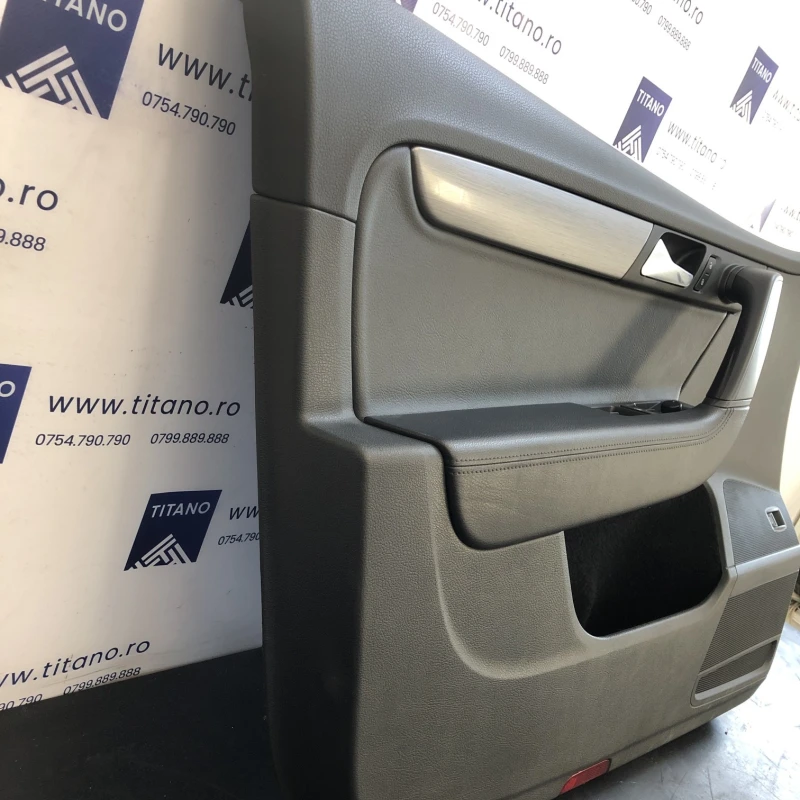 Panou tapiterie usa stanga fata / Volkswagen Passat B7 2012 / Interior