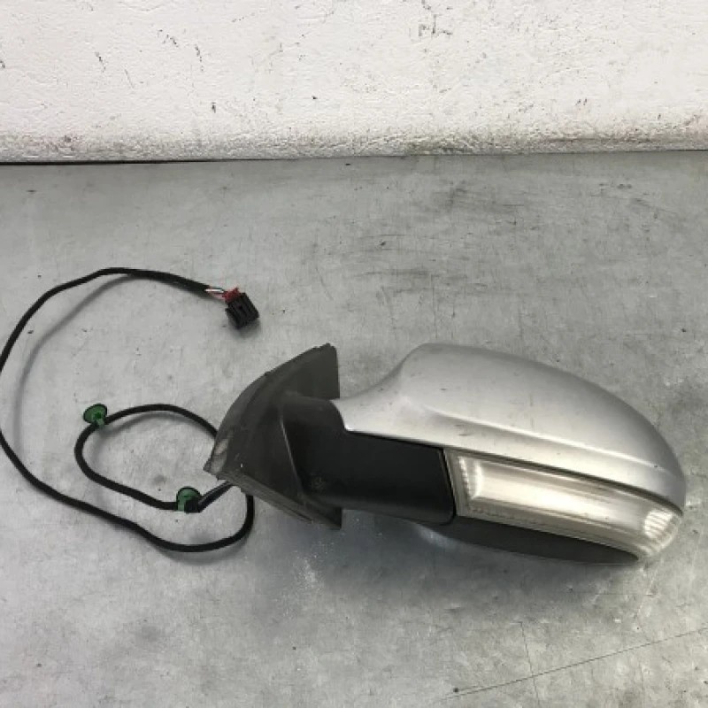 Oglinda stanga / Volkswagen Passat B6 2008 / Caroserie, oglinzi si faruri