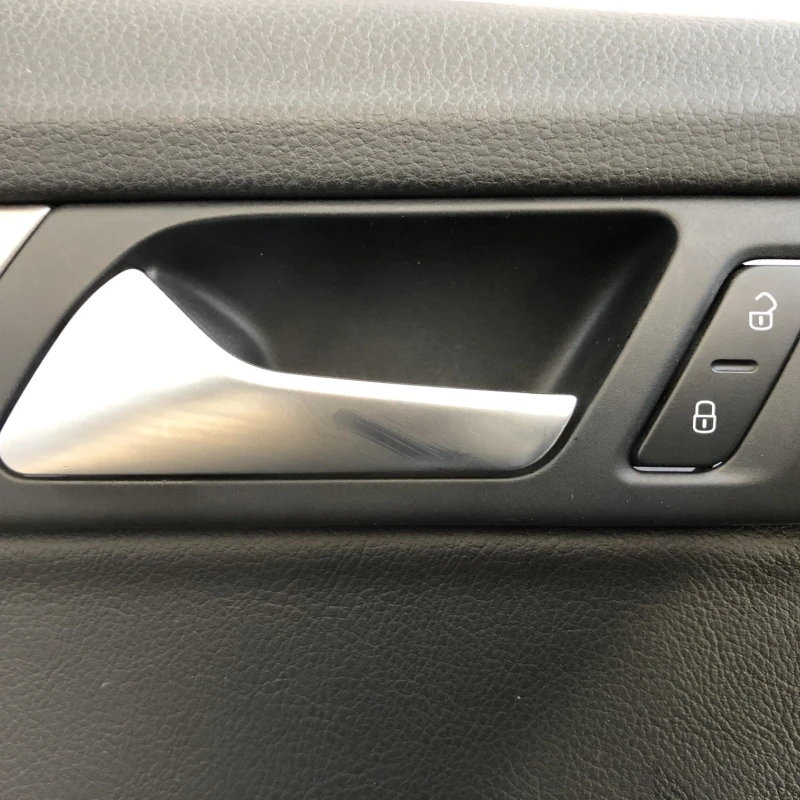Panou tapiterie usa stanga fata / Volkswagen Passat B7 2012 / Interior