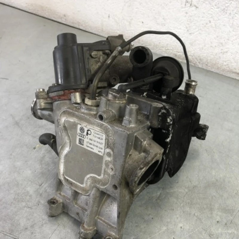 Racitor gaze egr / Audi A5 8T 2010 / Motor, racire si evacuare