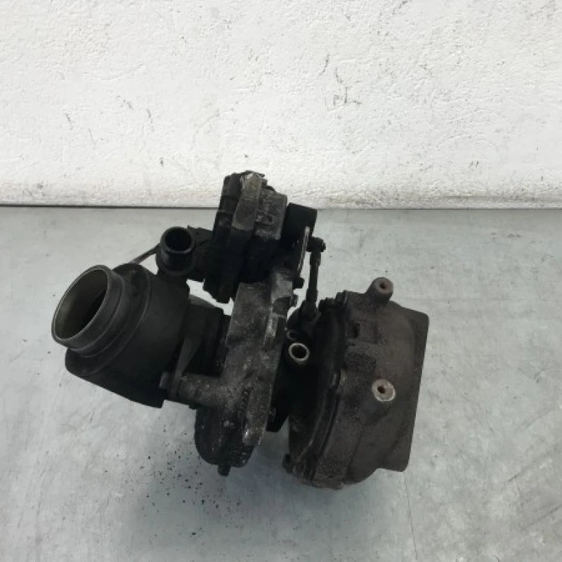 Turbosuflanta turbo turbina Audi A5 8T 2010