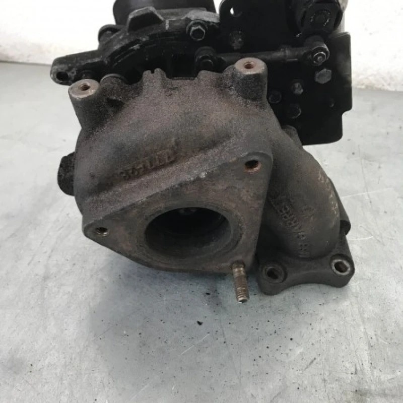 Turbosuflanta turbo turbina / Audi A5 8T 2010 / Motor, racire si evacuare
