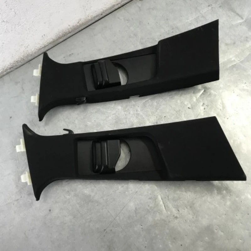 Ornament stalp / Mercedes-Benz E Class W212 2012 / Interior
