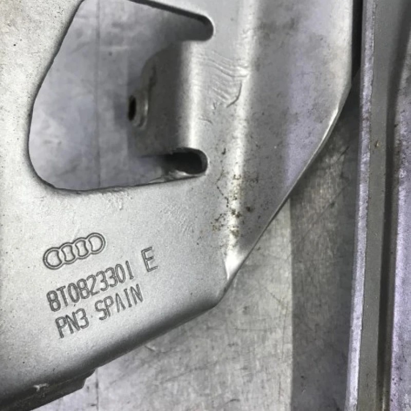 Balamale capota / Audi A5 8T 2010 / Caroserie, oglinzi si faruri