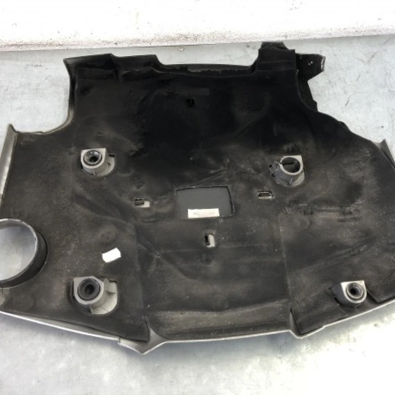 Capac motor / Audi A5 8T 2010 / Motor, racire si evacuare