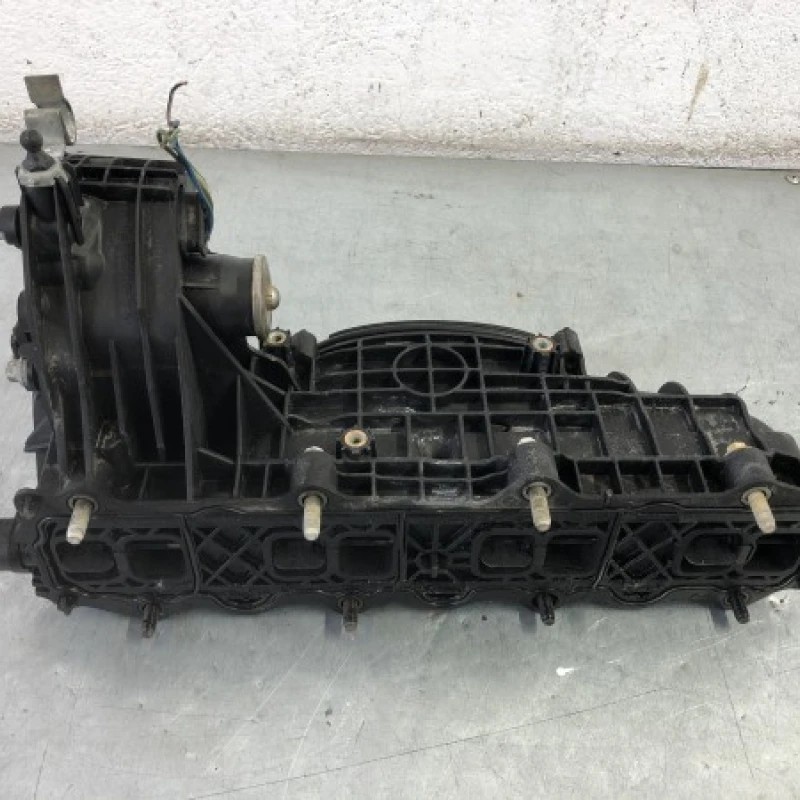 Galerie de admisie / Mercedes-Benz E Class W212 2012 / Motor, racire si evacuare