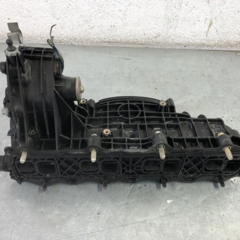 Galerie de admisie / Mercedes-Benz E Class W212 2012 / Motor, racire si evacuare