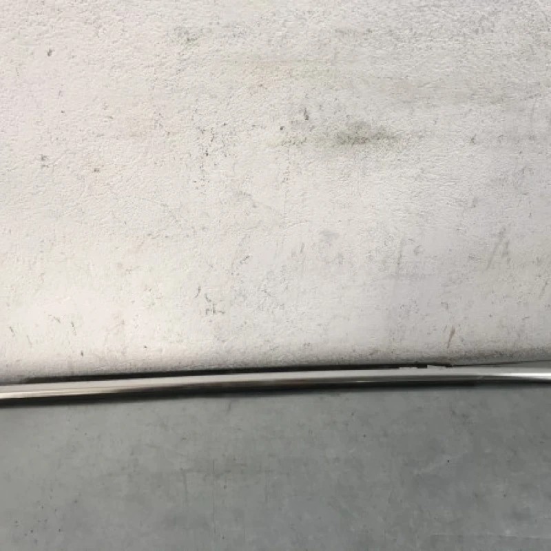 Bandou usa stanga fata Audi A5 8T 2010