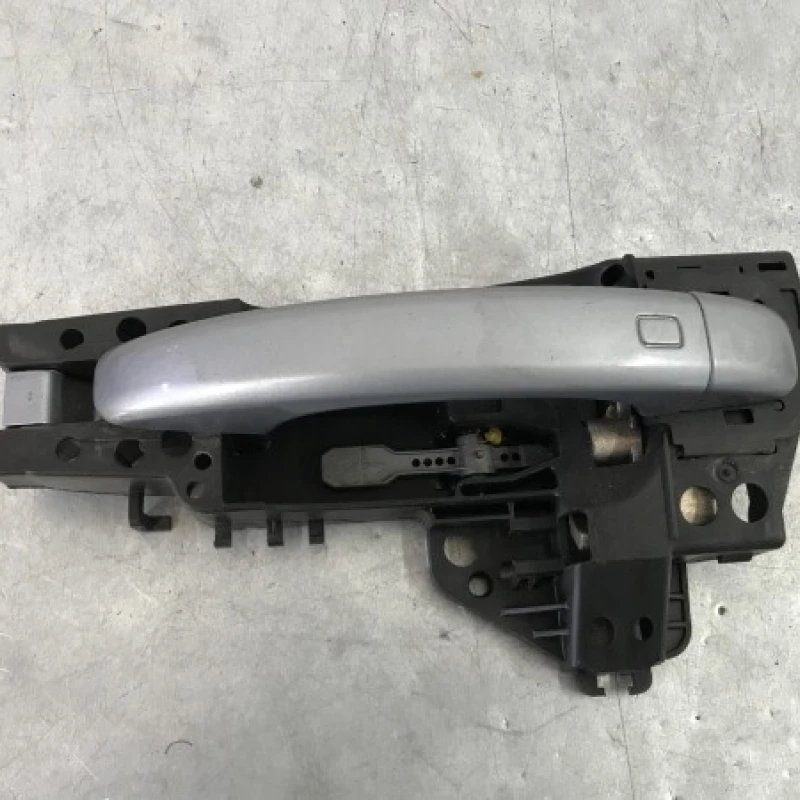 Maner usa stanga spate Audi 