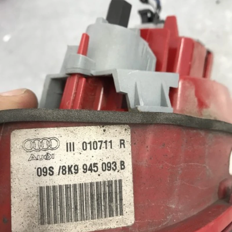 Stop dreapta haion / Audi A4 B8 2012 / Caroserie, oglinzi si faruri