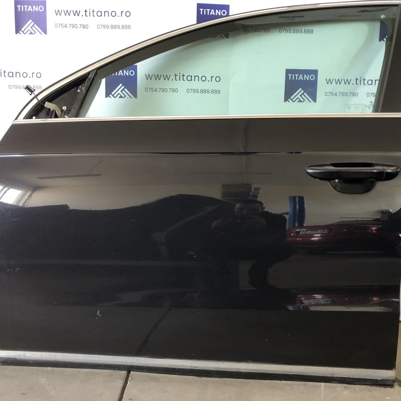 Usa stanga fata / Volkswagen Passat B7 2012 / Caroserie, oglinzi si faruri