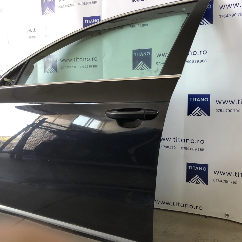 Usa stanga fata / Volkswagen Passat B7 2012 / Caroserie, oglinzi si faruri