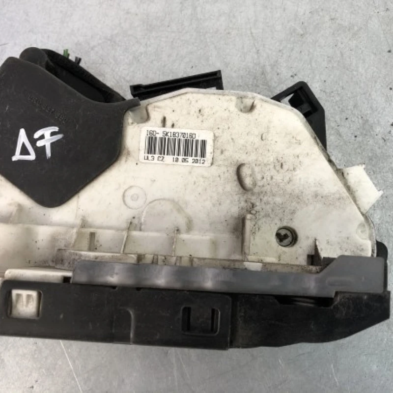 Iala broasca usa dreapta fata Volkswagen 