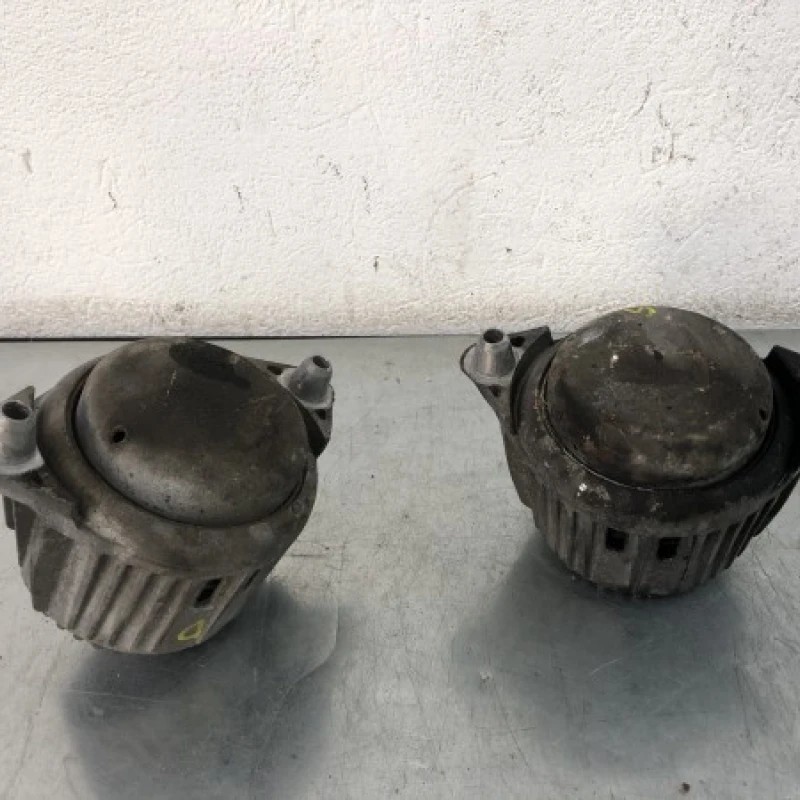 Suport tampon motor stanga dreapta Mercedes-Benz E Class W212 2012