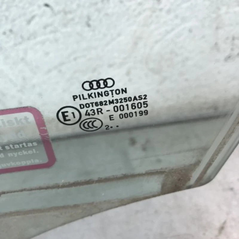 Geam stanga fata / Audi A4 B8 facelift 2013 / Caroserie, oglinzi si faruri
