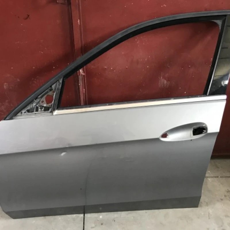 Usa stanga fata Mercedes-Benz E Class W212 2012