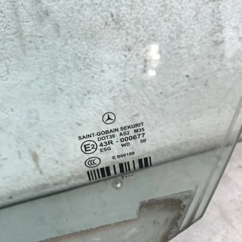Geam stanga fata / Mercedes-Benz E Class W212 2012 / Caroserie, oglinzi si faruri