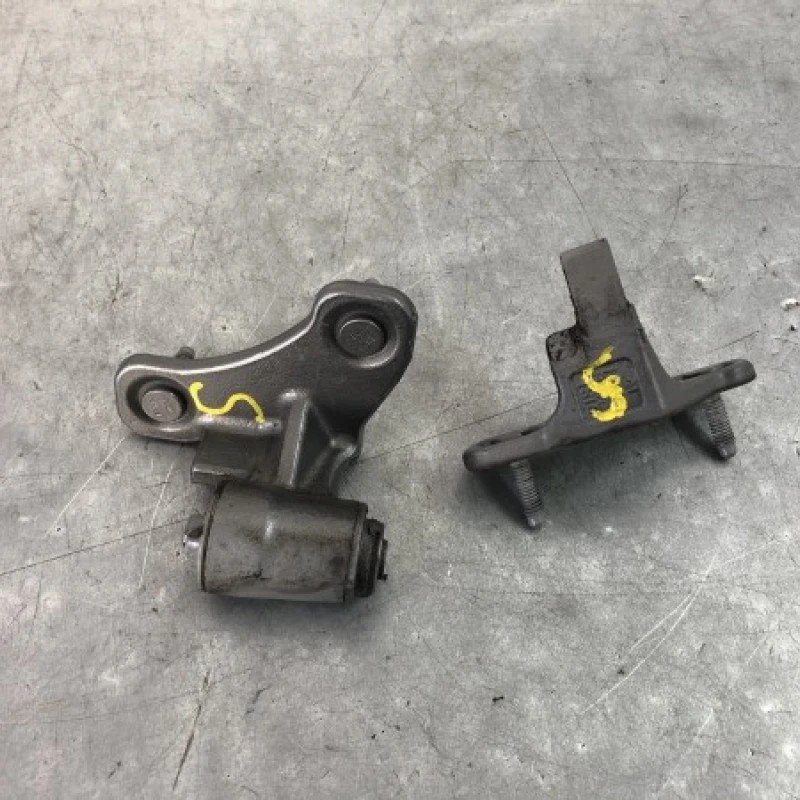 Balamale usa stanga fata Mercedes-Benz E Class W212 2012