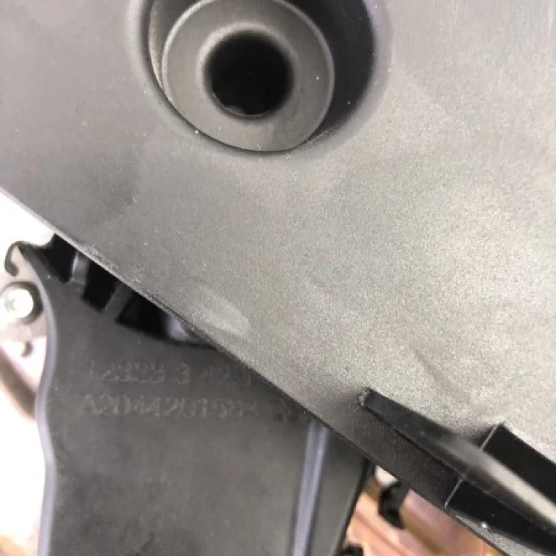 Pedala frana de picior / Mercedes-Benz E Class W212 2012 / Interior