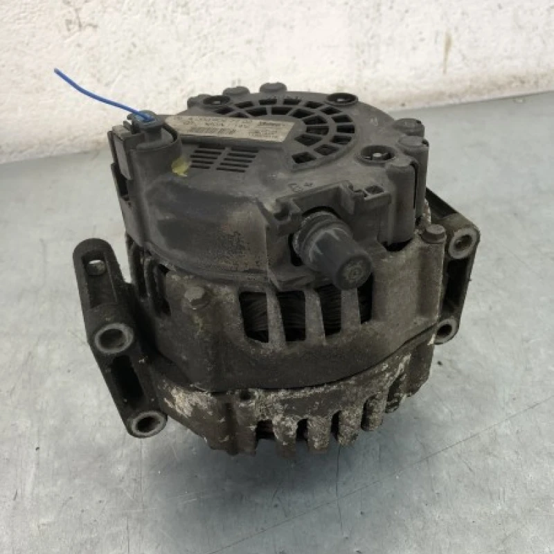 Alternator Mercedes-Benz 