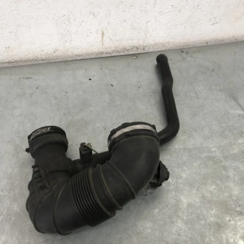 Furtun aer / Mercedes-Benz E Class W212 2012 / Motor, racire si evacuare
